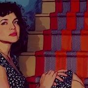 Norah Jones To Live