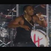 Trey Songz Feat Nicki Minaj Bottoms Up Live In Concert