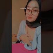 Hijab Cantik Buka Baju