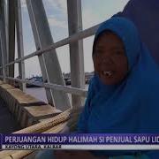 Perjuangan Hidup Halimah Si Penjual Sapu Lidi