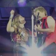 Bon Jovi Who Says You Can T Go Home Singing With A Fan On Stage