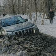 Обезумевшие Водители Toyota Prado И Porsche Cayenne Едут В Offroad