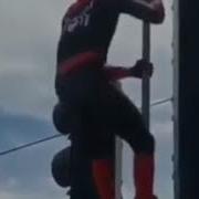 Человек Паук Танцует На Светофоре 10 Ти Минутная Версия Spider Man Dances At Traffic Lights